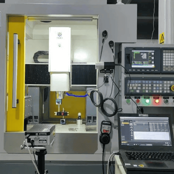 4 Ardatz Cnc Egur Tornu Makina